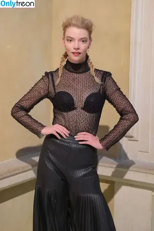 Anya Taylor-Joy / Anya Taylor Joy / anyataylorjoy nude photo #0084