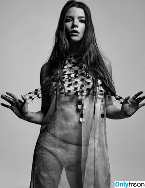 Anya Taylor-Joy / Anya Taylor Joy / anyataylorjoy nude photo #0090