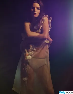Anya Taylor-Joy / Anya Taylor Joy / anyataylorjoy nude photo #0092