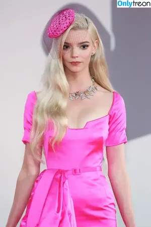 Anya Taylor-Joy / Anya Taylor Joy / anyataylorjoy nude photo #0096