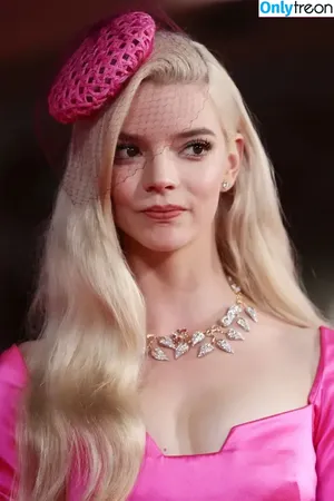 Anya Taylor-Joy / Anya Taylor Joy / anyataylorjoy nude photo #0098