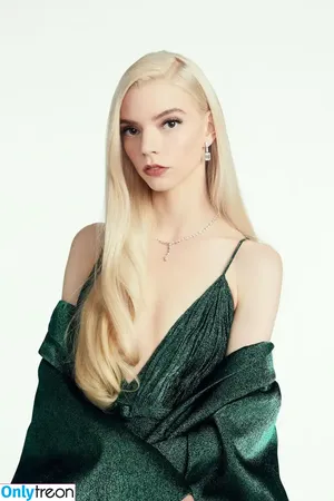 Anya Taylor-Joy / Anya Taylor Joy / anyataylorjoy nude photo #0102