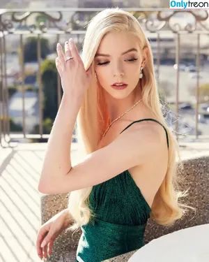 Anya Taylor-Joy / Anya Taylor Joy / anyataylorjoy nude photo #0107