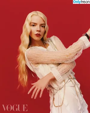 Anya Taylor-Joy / Anya Taylor Joy / anyataylorjoy nude photo #0111
