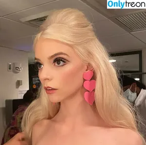 Anya Taylor-Joy / Anya Taylor Joy / anyataylorjoy nude photo #0260