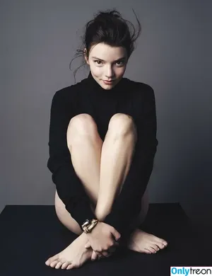 Anya Taylor-Joy / Anya Taylor Joy / anyataylorjoy nude photo #0316