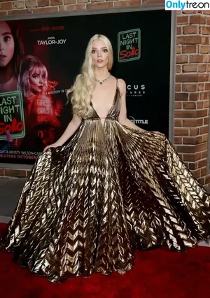 Anya Taylor-Joy / Anya Taylor Joy / anyataylorjoy nude photo #0343