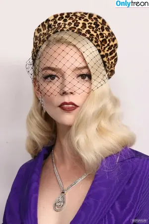 Anya Taylor-Joy / Anya Taylor Joy / anyataylorjoy nude photo #0363