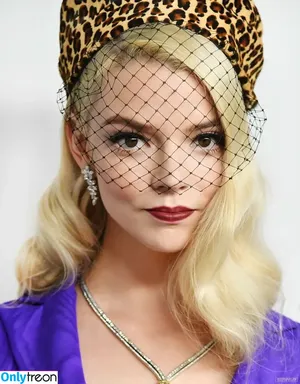 Anya Taylor-Joy / Anya Taylor Joy / anyataylorjoy nude photo #0382