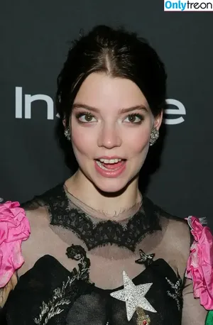Anya Taylor-Joy / Anya Taylor Joy / anyataylorjoy nude photo #0398