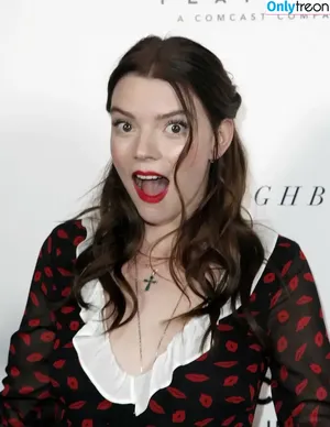Anya Taylor-Joy / Anya Taylor Joy / anyataylorjoy nude photo #0403