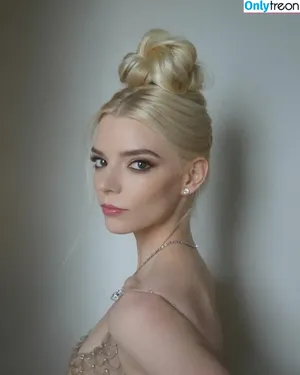 Anya Taylor-Joy / Anya Taylor Joy / anyataylorjoy nude photo #0637