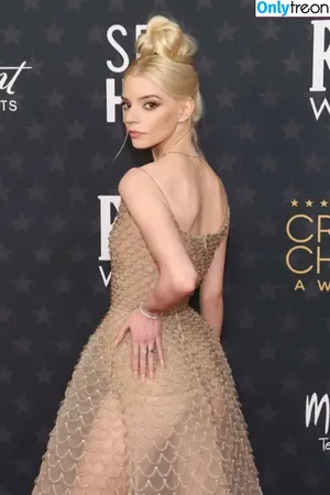 Anya Taylor-Joy / Anya Taylor Joy / anyataylorjoy nude photo #0652