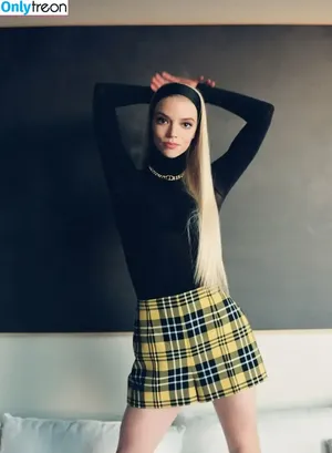 Anya Taylor-Joy / Anya Taylor Joy / anyataylorjoy nude photo #0726