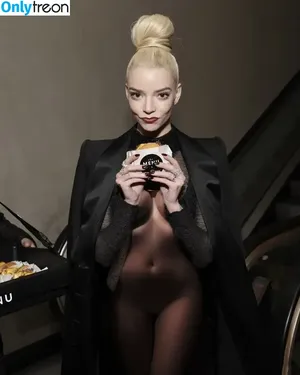Anya Taylor-Joy / Anya Taylor Joy / anyataylorjoy nude photo #0783