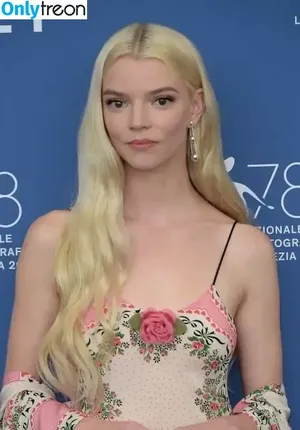 Anya Taylor-Joy / Anya Taylor Joy / anyataylorjoy nude photo #0803