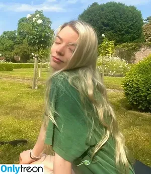 Anya Taylor-Joy / Anya Taylor Joy / anyataylorjoy nude photo #0997