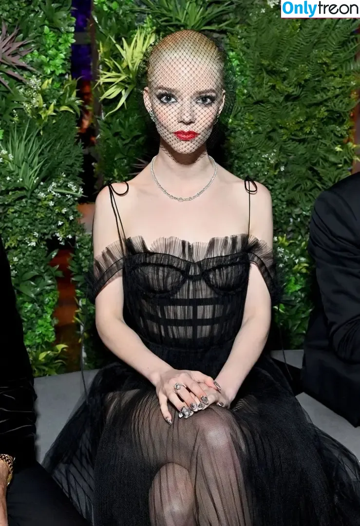 Anya Taylor-Joy nude photo #0072 (Anya Taylor Joy / anyataylorjoy)