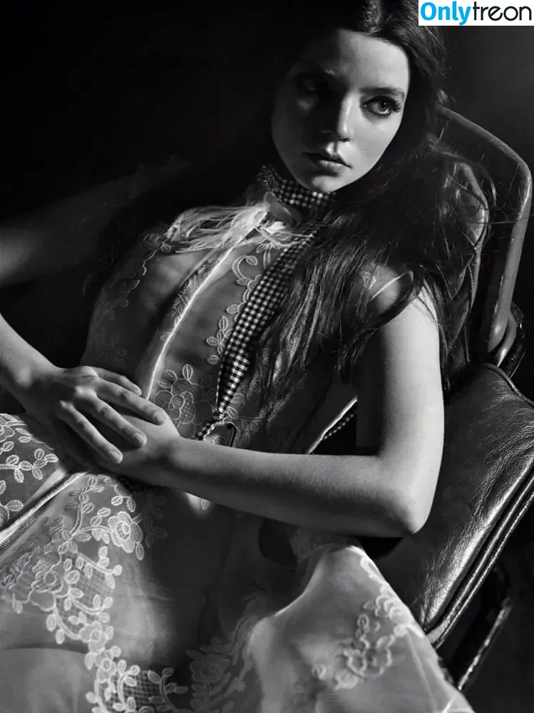 Anya Taylor-Joy nude photo #0089 (Anya Taylor Joy / anyataylorjoy)