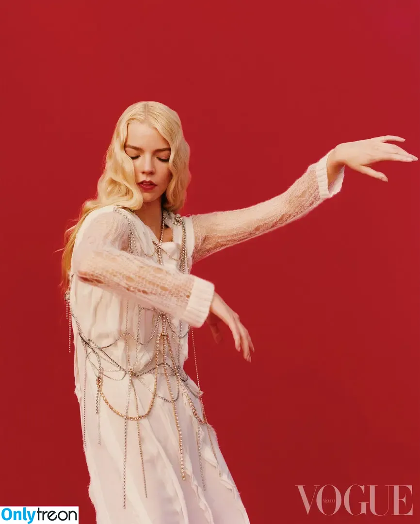 Anya Taylor-Joy nude photo #0112 (Anya Taylor Joy / anyataylorjoy)