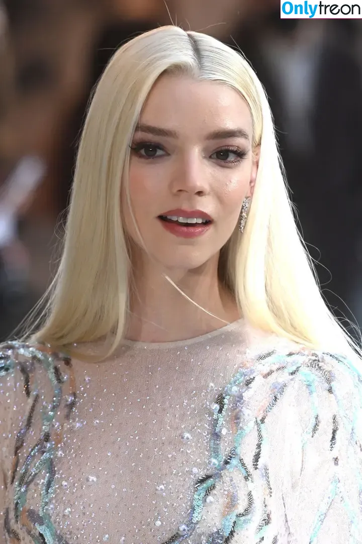 Anya Taylor-Joy nude photo #0127 (Anya Taylor Joy / anyataylorjoy)