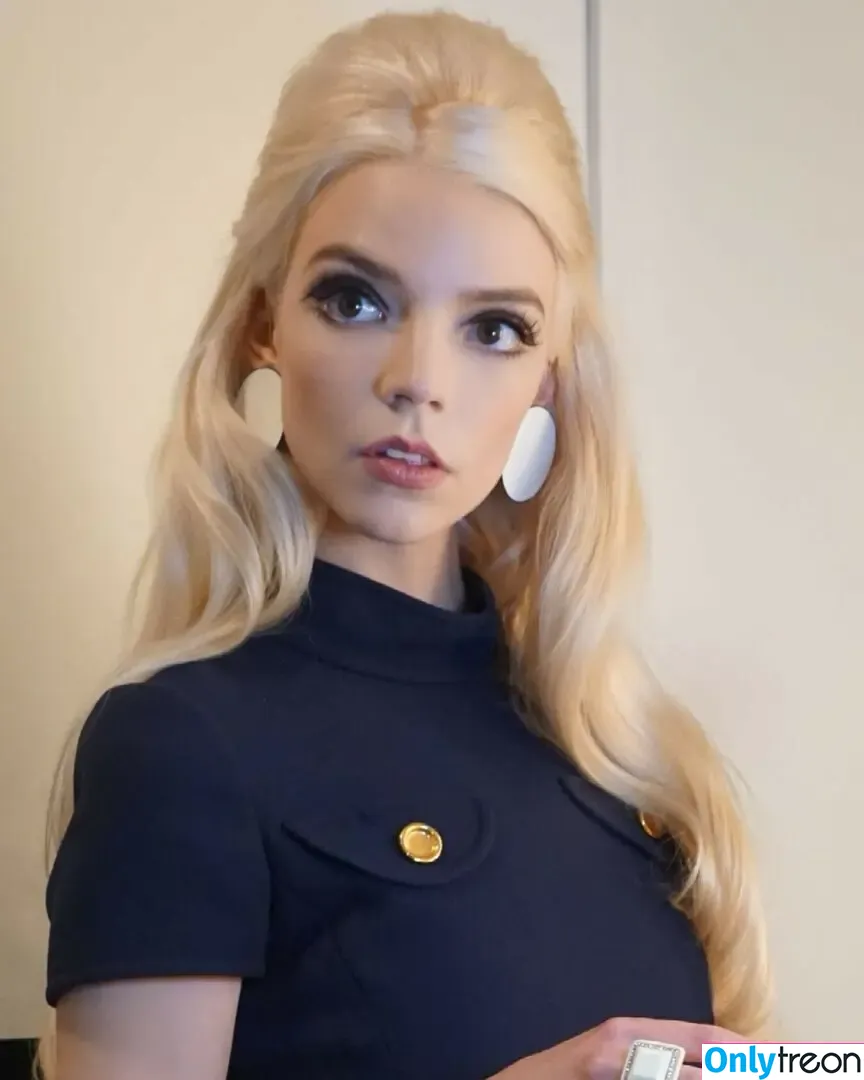 Anya Taylor-Joy nude photo #0258 (Anya Taylor Joy / anyataylorjoy)