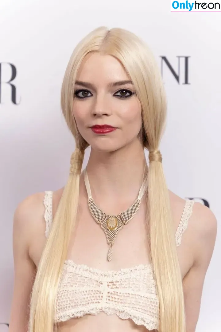 Anya Taylor-Joy nude photo #0512 (Anya Taylor Joy / anyataylorjoy)