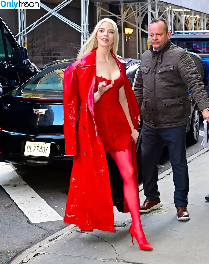 Anya Taylor-Joy nude photo #0537 (Anya Taylor Joy / anyataylorjoy)