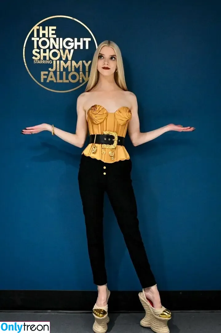Anya Taylor-Joy nude photo #0562 (Anya Taylor Joy / anyataylorjoy)