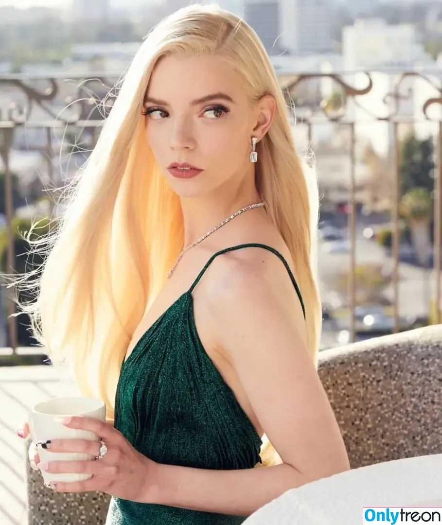 Anya Taylor-Joy nude photo #0572 (Anya Taylor Joy / anyataylorjoy)