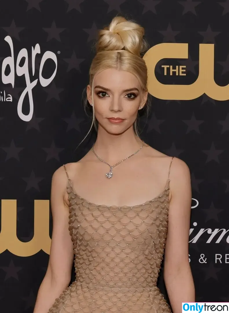 Anya Taylor-Joy nude photo #0630 (Anya Taylor Joy / anyataylorjoy)