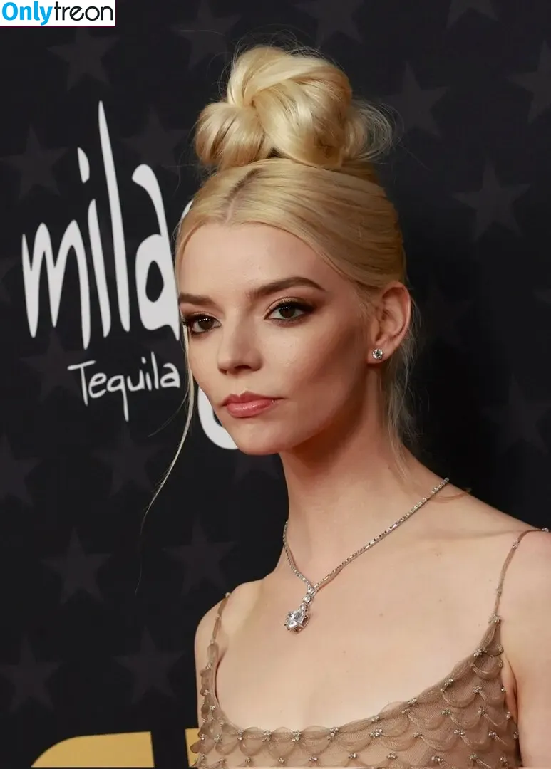 Anya Taylor-Joy nude photo #0635 (Anya Taylor Joy / anyataylorjoy)