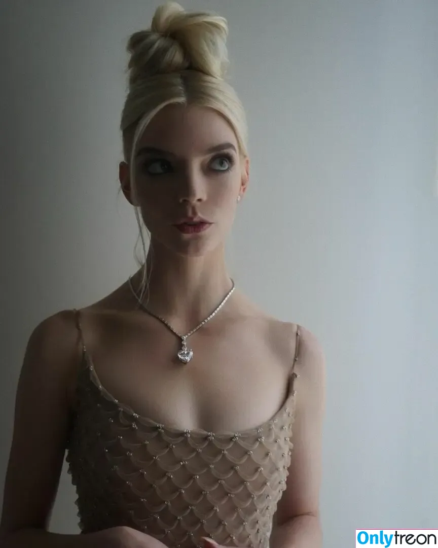 Anya Taylor-Joy nude photo #0636 (Anya Taylor Joy / anyataylorjoy)