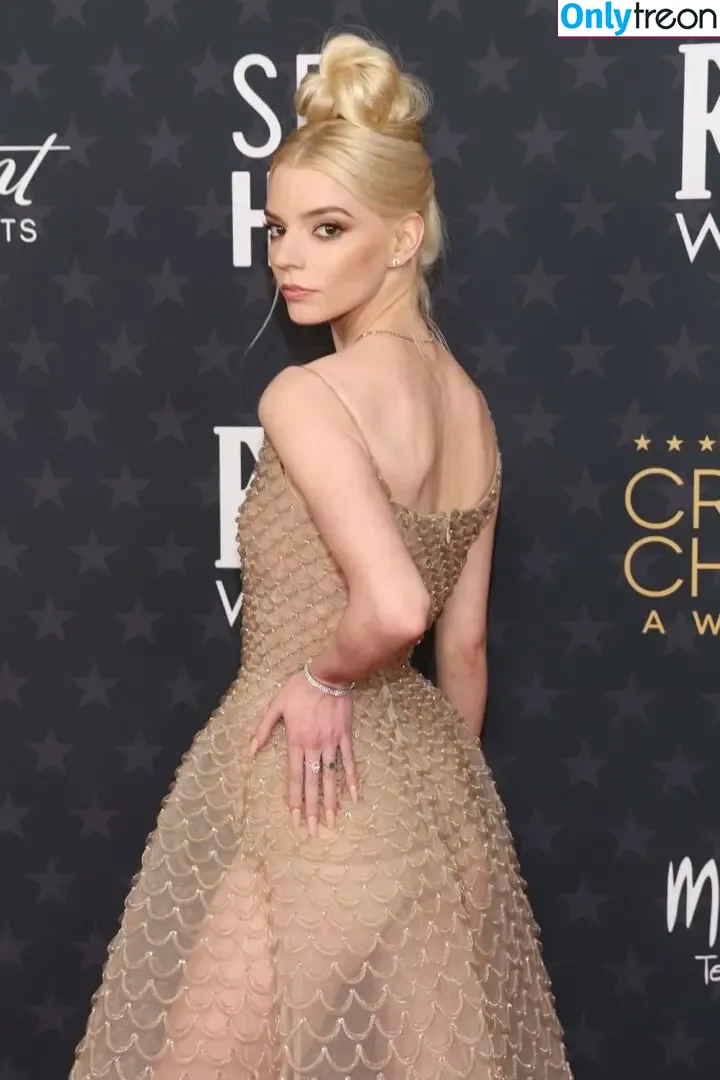 Anya Taylor-Joy nude photo #0652 (Anya Taylor Joy / anyataylorjoy)