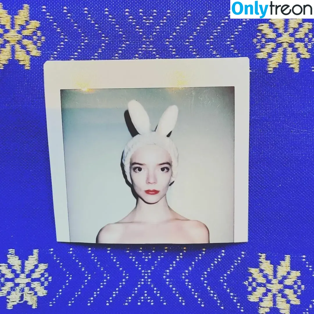 Anya Taylor-Joy nude photo #0681 (Anya Taylor Joy / anyataylorjoy)