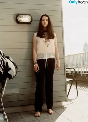 Anya Taylor-Joy / Anya Taylor Joy / anyataylorjoy nude photo #1055