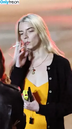 Anya Taylor-Joy / Anya Taylor Joy / anyataylorjoy nude photo #1090