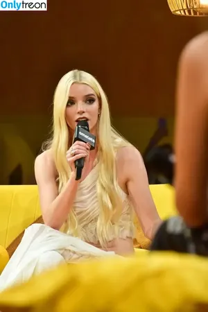 Anya Taylor-Joy / Anya Taylor Joy / anyataylorjoy nude photo #1174