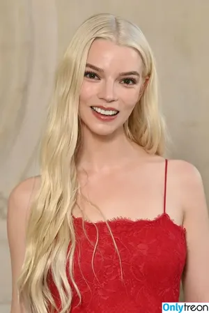 Anya Taylor-Joy / Anya Taylor Joy / anyataylorjoy nude photo #1299