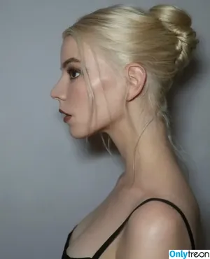 Anya Taylor-Joy / Anya Taylor Joy / anyataylorjoy nude photo #1302