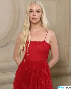Anya Taylor-Joy / Anya Taylor Joy / anyataylorjoy nude photo #1305