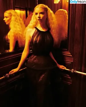 Anya Taylor-Joy / Anya Taylor Joy / anyataylorjoy nude photo #1436
