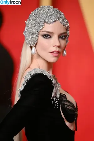 Anya Taylor-Joy / Anya Taylor Joy / anyataylorjoy nude photo #1463