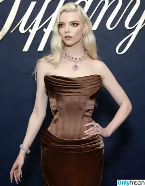Anya Taylor-Joy / Anya Taylor Joy / anyataylorjoy nude photo #1648