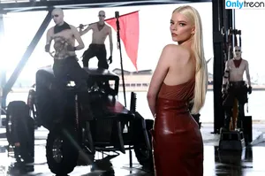 Anya Taylor-Joy / Anya Taylor Joy / anyataylorjoy nude photo #1654