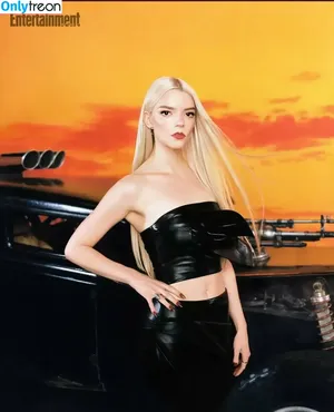 Anya Taylor-Joy / Anya Taylor Joy / anyataylorjoy nude photo #1695