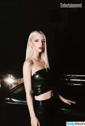 Anya Taylor-Joy / Anya Taylor Joy / anyataylorjoy nude photo #1696