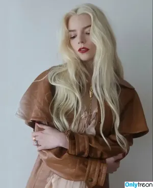 Anya Taylor-Joy / Anya Taylor Joy / anyataylorjoy nude photo #1707