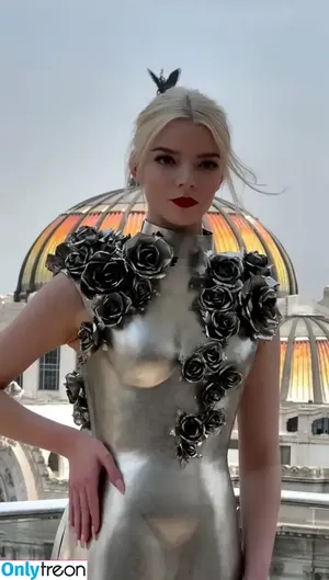 Anya Taylor-Joy / Anya Taylor Joy / anyataylorjoy nude photo #1757