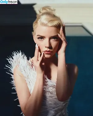 Anya Taylor-Joy / Anya Taylor Joy / anyataylorjoy nude photo #1759